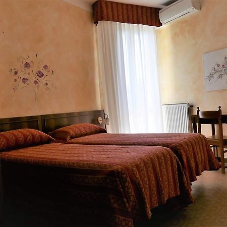 Albergo Villa Angela Toscolano Maderno Eksteriør bilde