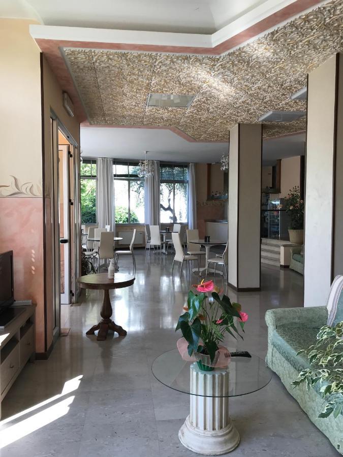 Albergo Villa Angela Toscolano Maderno Eksteriør bilde