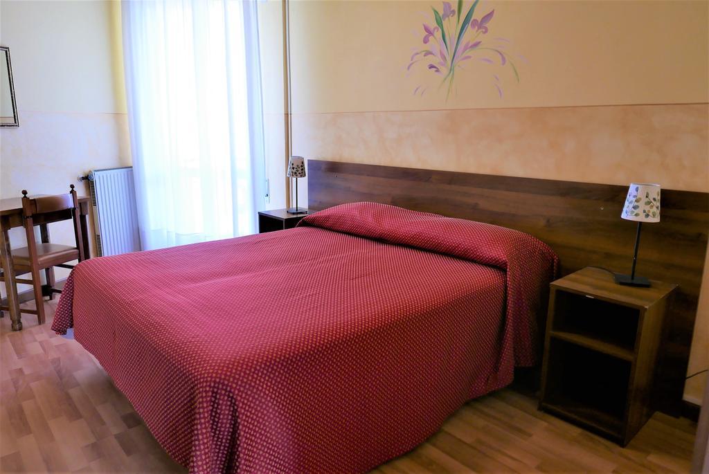 Albergo Villa Angela Toscolano Maderno Eksteriør bilde